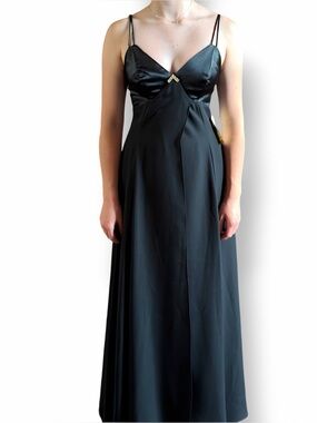 Vintage Y2K Liz Minelli Black Satin Evening Gown Size 7 – CRC Hollywood Archive